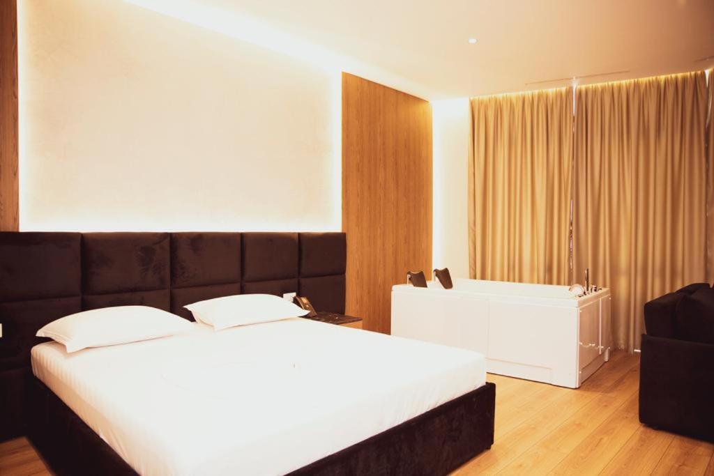 Hotel Continental Durres Luaran gambar
