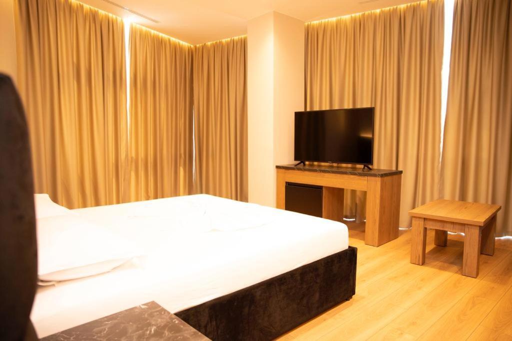Hotel Continental Durres Luaran gambar