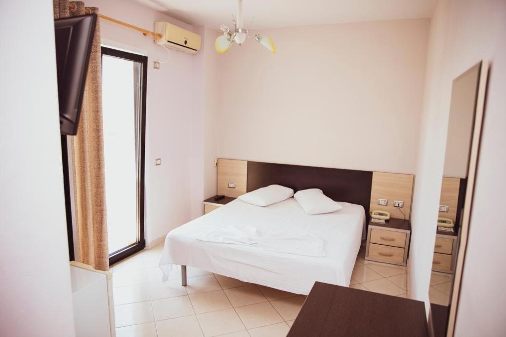 Hotel Continental Durres Luaran gambar