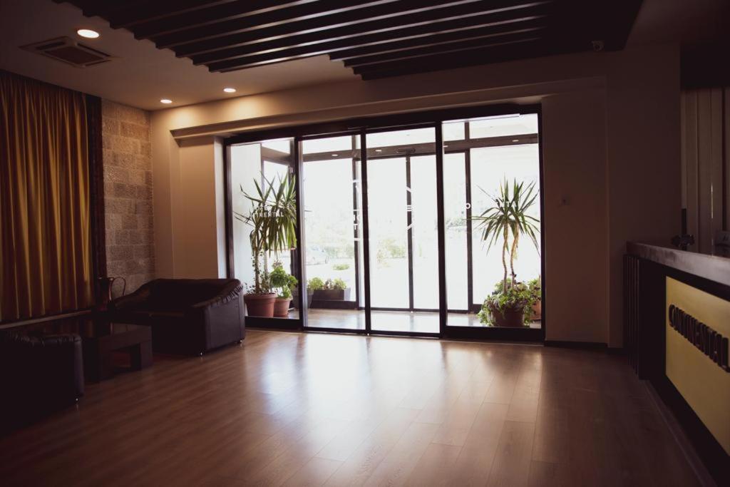 Hotel Continental Durres Luaran gambar